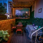 Kaftan Hotel