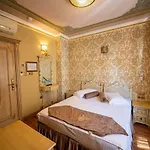 Kaftan Hotel