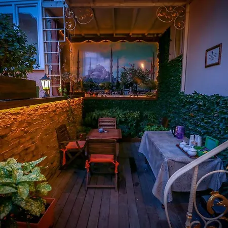 Kaftan Hotel