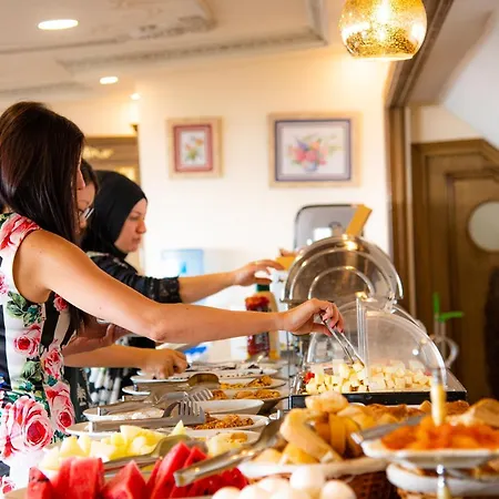 Kaftan Hotel